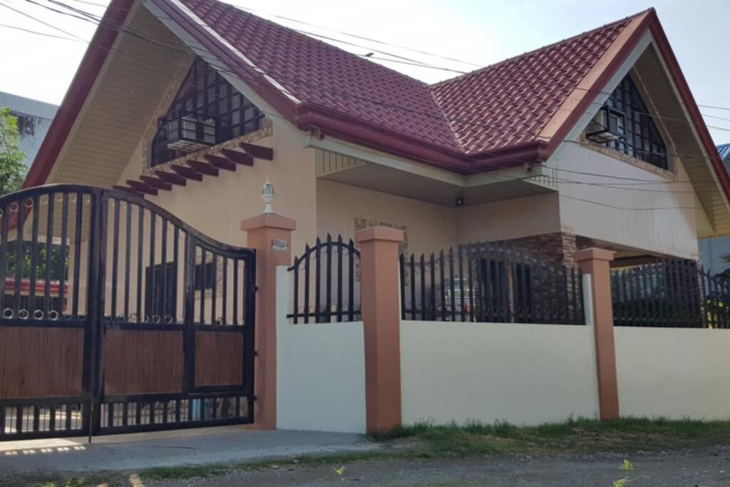 Resthouse Fully Airconditioned W/ Private Parking Villa Tuguegarao City Exterior photo