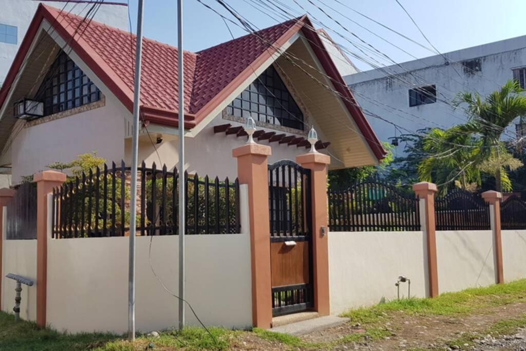 Resthouse Fully Airconditioned W/ Private Parking Villa Tuguegarao City Exterior photo